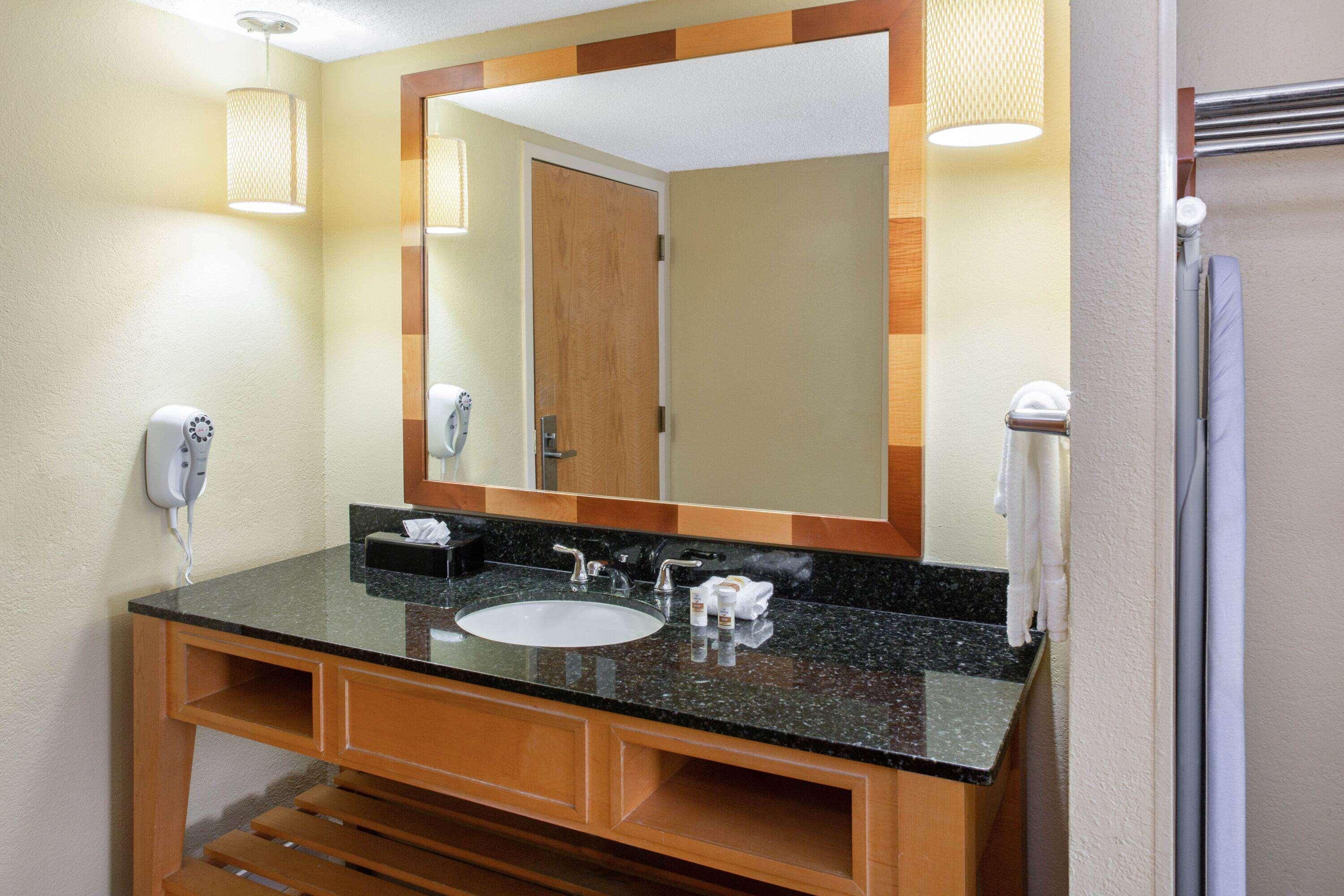 La Quinta By Wyndham Sarasota Downtown Hotel Kültér fotó
