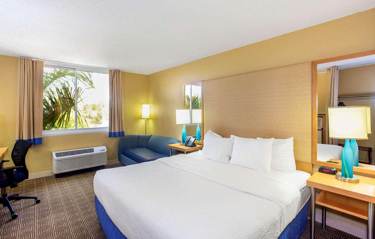 La Quinta By Wyndham Sarasota Downtown Hotel Kültér fotó